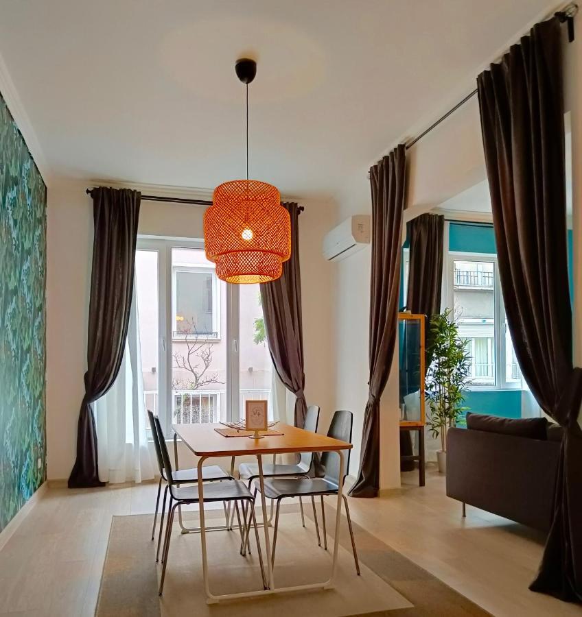 Newly Refurbished Apartment In The City Center Sofia Esterno foto