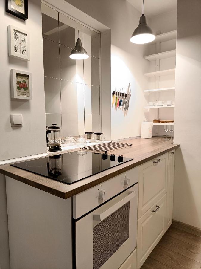 Newly Refurbished Apartment In The City Center Sofia Esterno foto